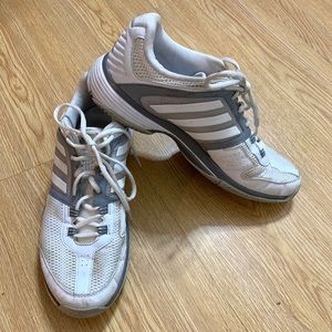 adidas adiwear tennis shoes
